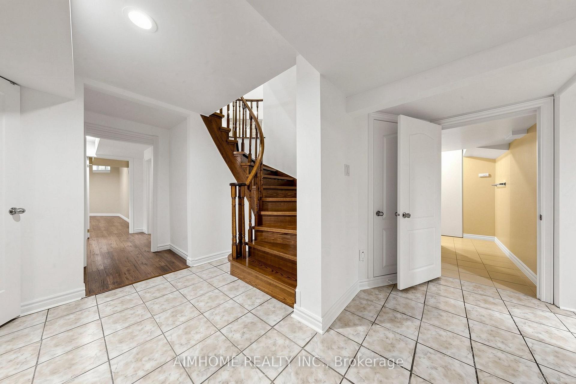 Photo 54 of 27 Melchior Crescent, Markham, Buttonville — HOMEH