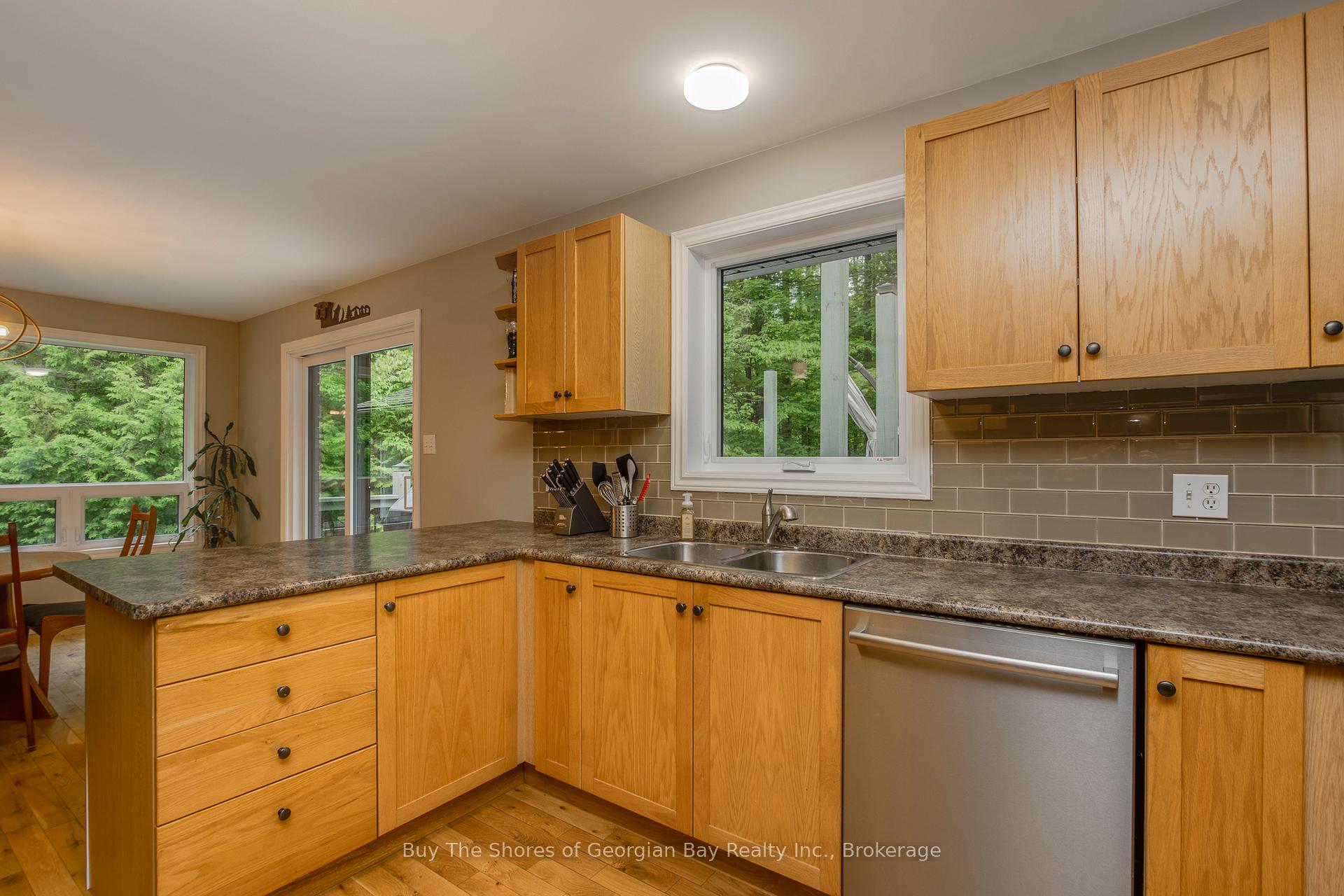 Photo 16 of 2367 MacDonald Road, Springwater, Rural Springwater — HOMEH