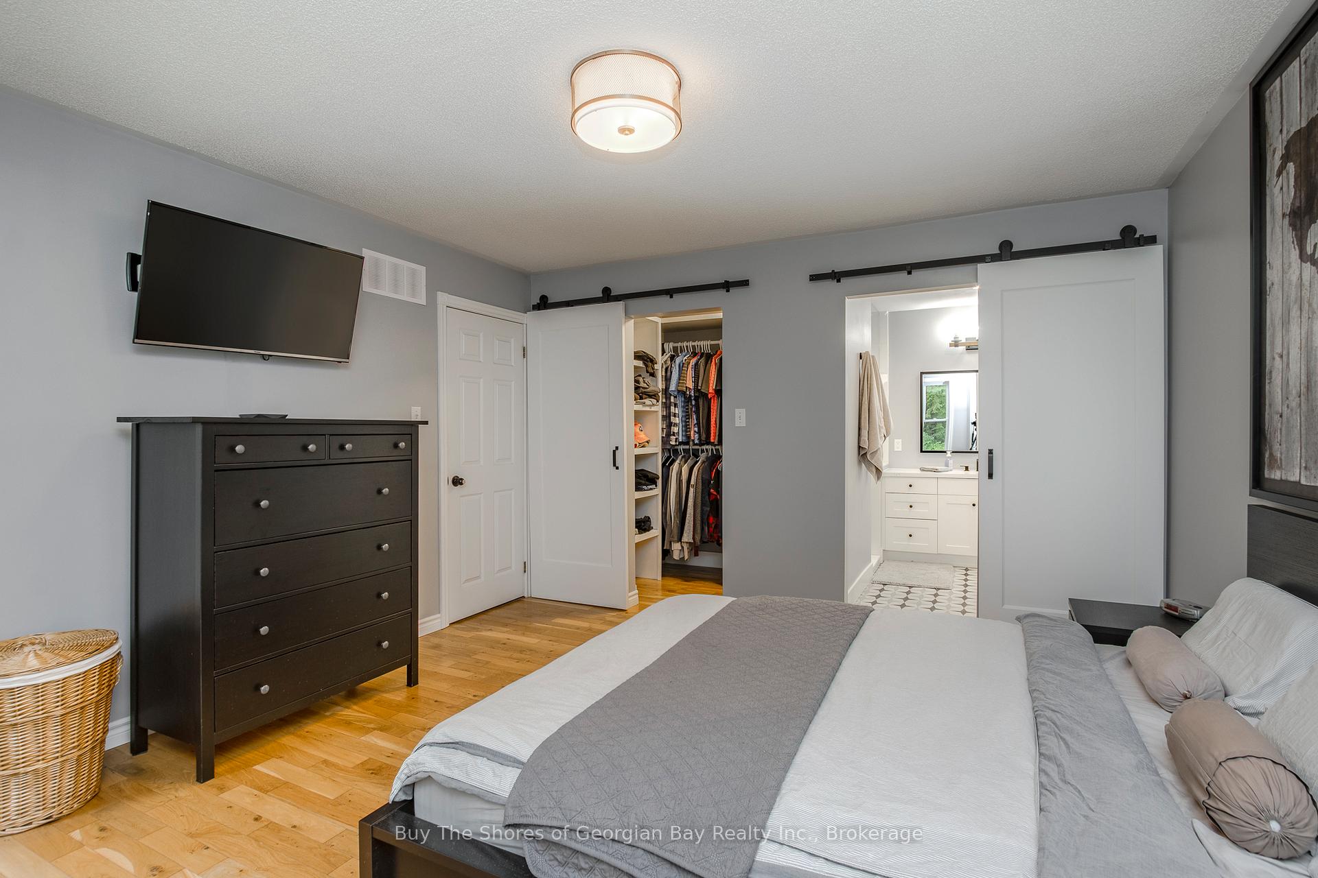 Photo 23 of 2367 MacDonald Road, Springwater, Rural Springwater — HOMEH