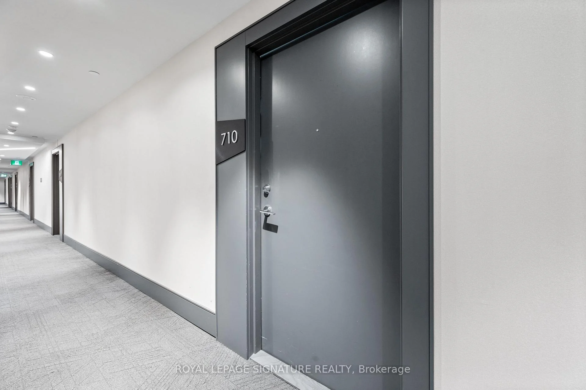Photo 5 of Unit 710, 10 De Boers Drive, North York, York University Heights — HOMEH