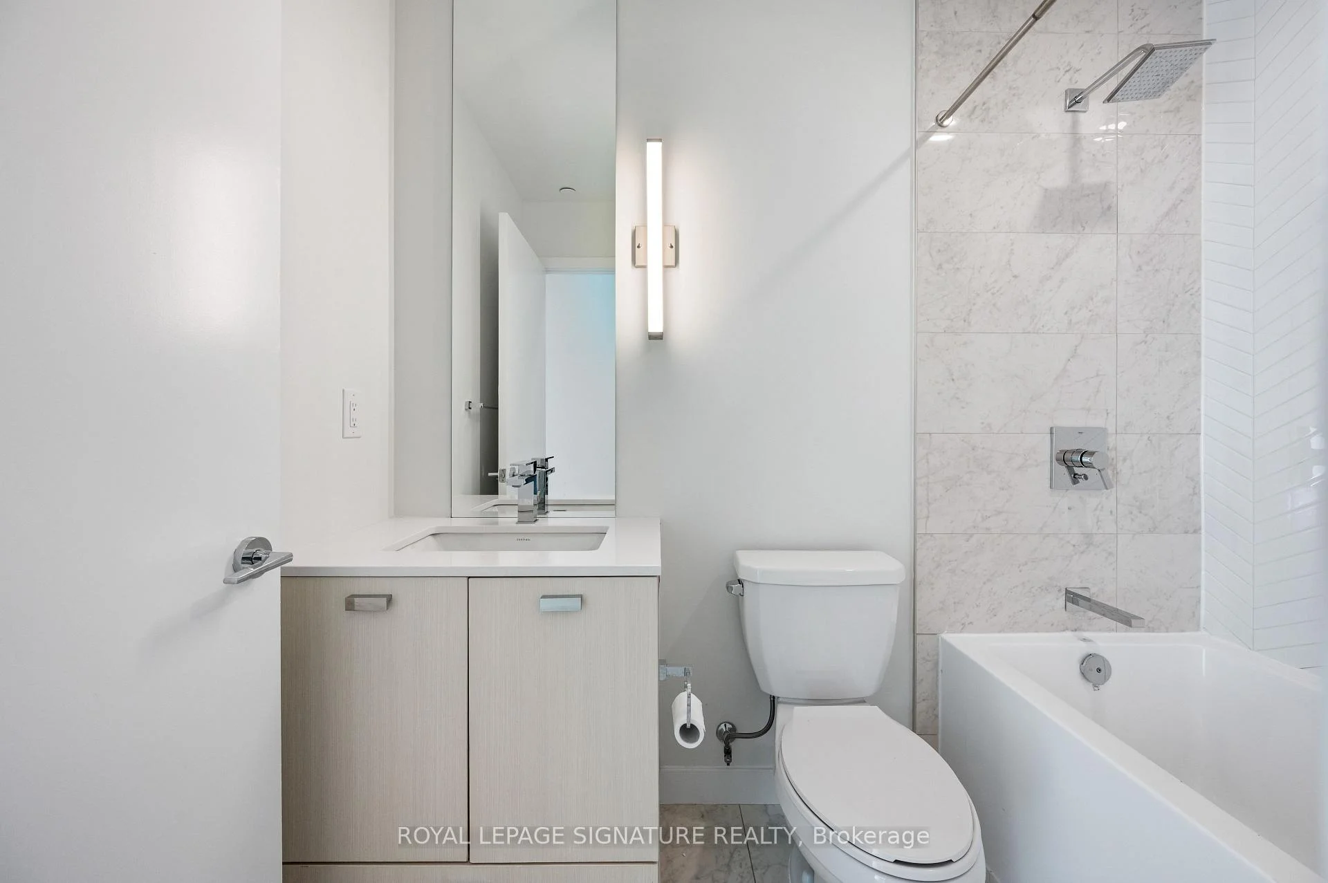 Photo 21 of Unit 710, 10 De Boers Drive, North York, York University Heights — HOMEH