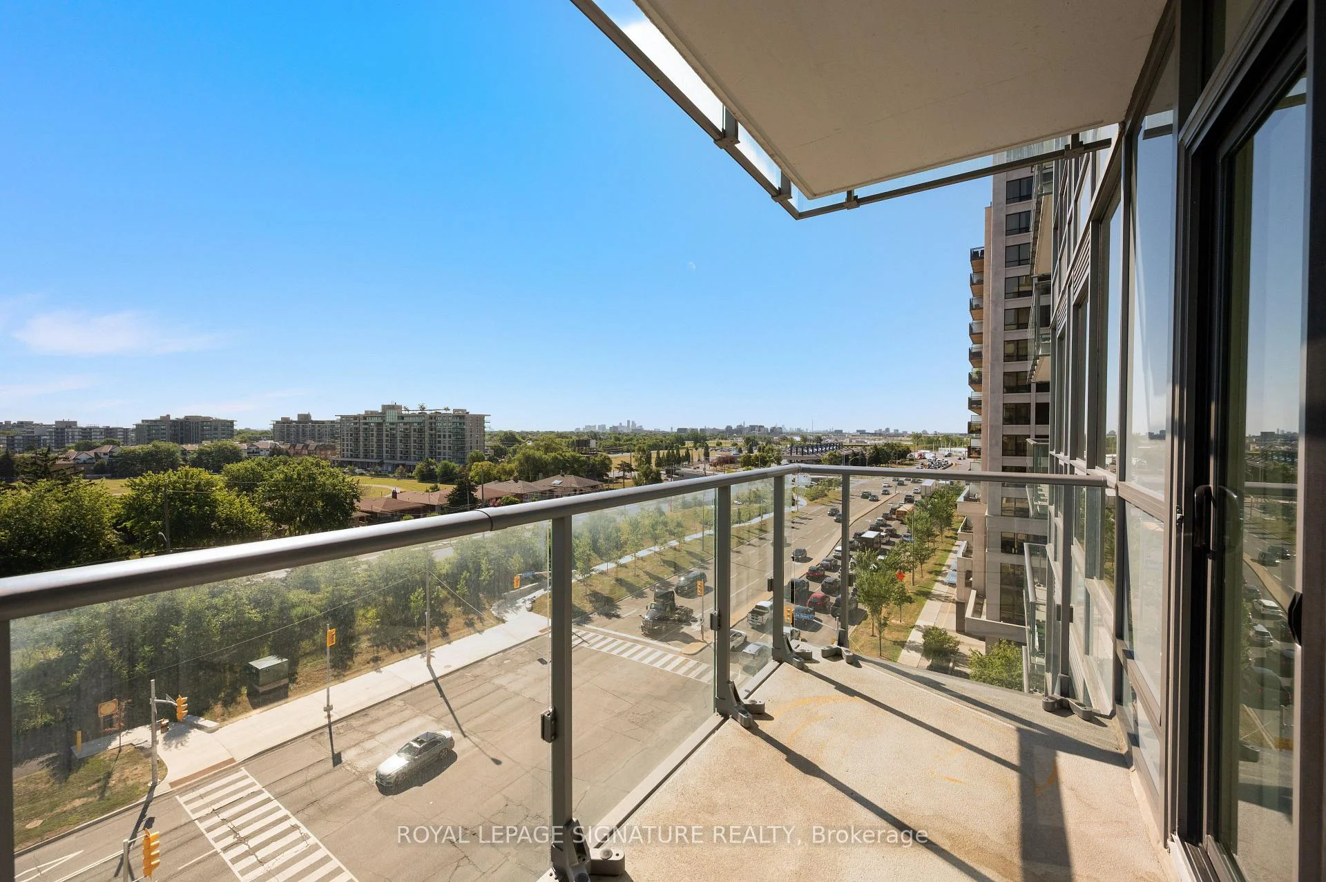 Photo 26 of Unit 710, 10 De Boers Drive, North York, York University Heights — HOMEH