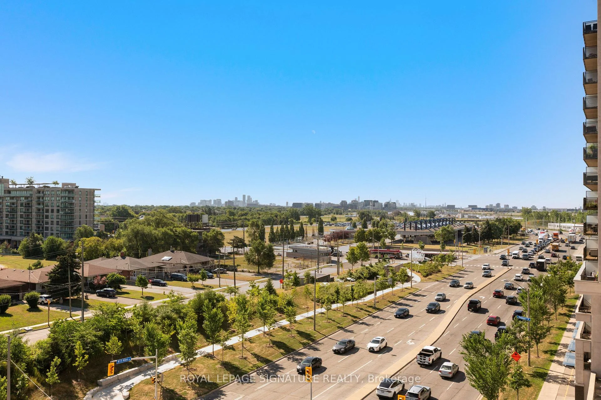 Photo 27 of Unit 710, 10 De Boers Drive, North York, York University Heights — HOMEH