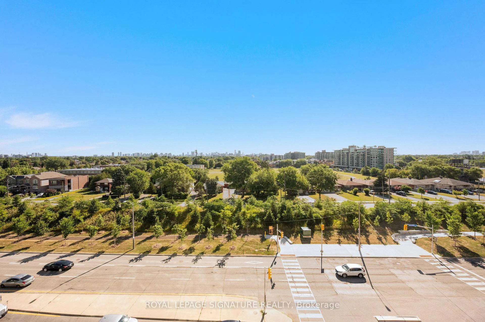 Photo 33 of Unit 710, 10 De Boers Drive, North York, York University Heights — HOMEH