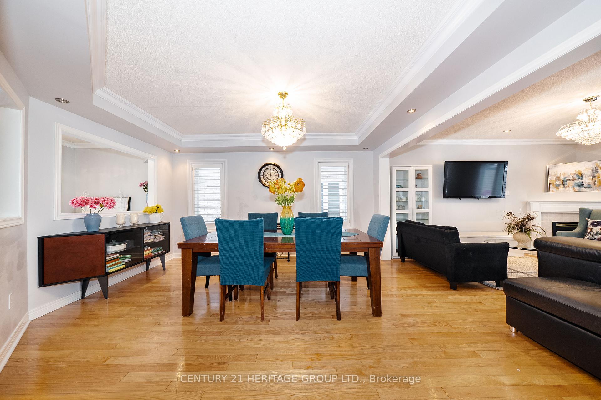 Photo 4 of 2211 Old Rutherford Road, Vaughan, Maple — HOMEH