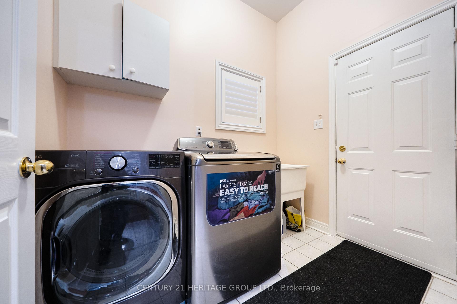 Photo 12 of 2211 Old Rutherford Road, Vaughan, Maple — HOMEH