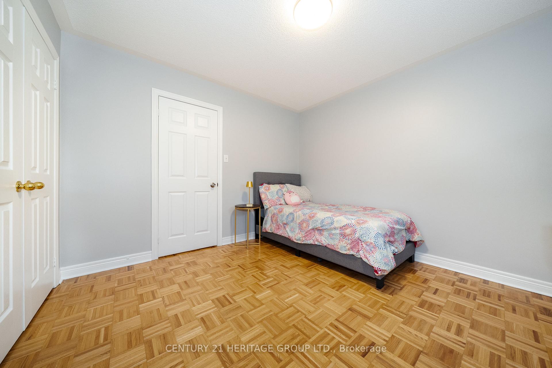 Photo 18 of 2211 Old Rutherford Road, Vaughan, Maple — HOMEH