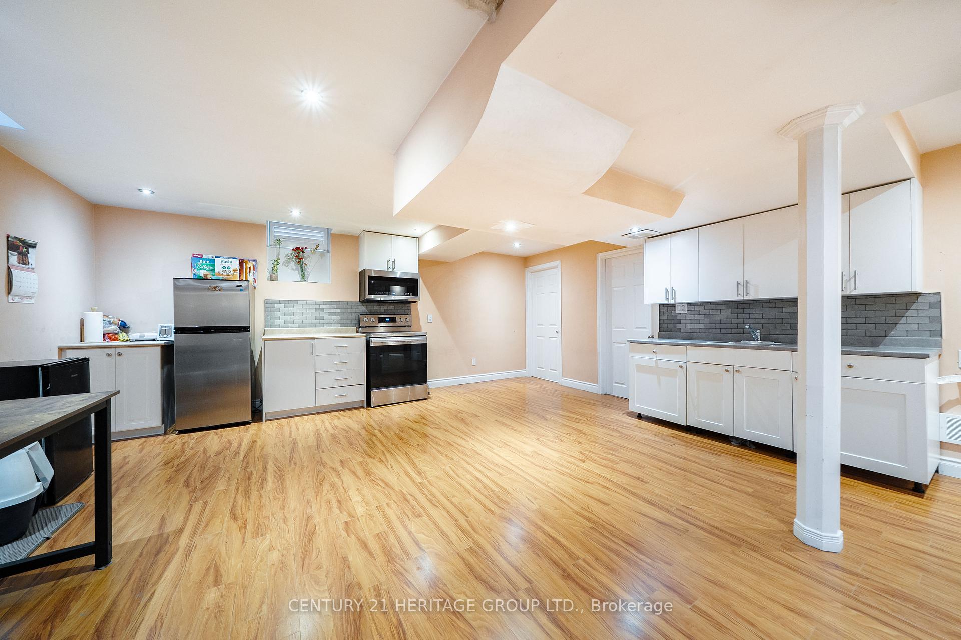 Photo 25 of 2211 Old Rutherford Road, Vaughan, Maple — HOMEH