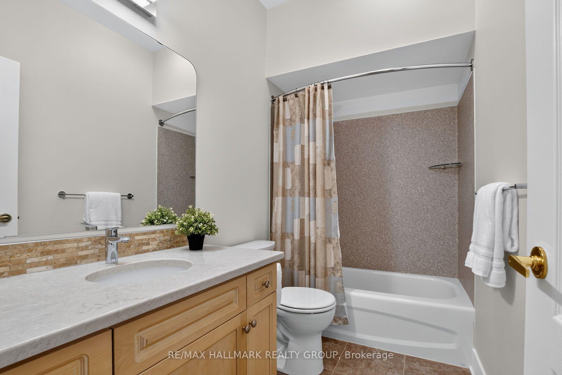Photo 9 of 79 Sable Run Drive, Ottawa, Stittsville (Central) — HOMEH