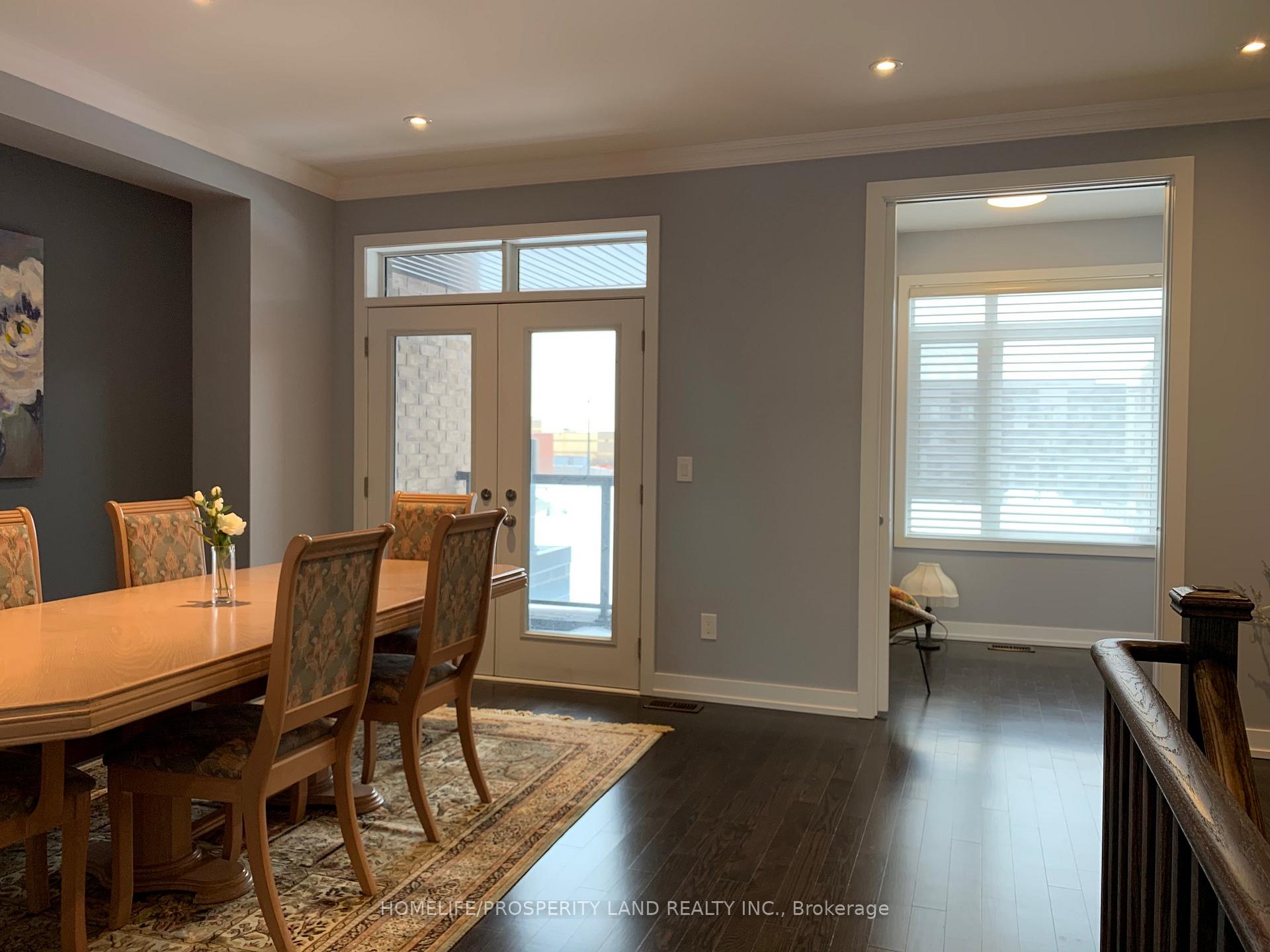 Photo 5 of 77 Glenngarry Crescent, Vaughan, Rural Vaughan — HOMEH