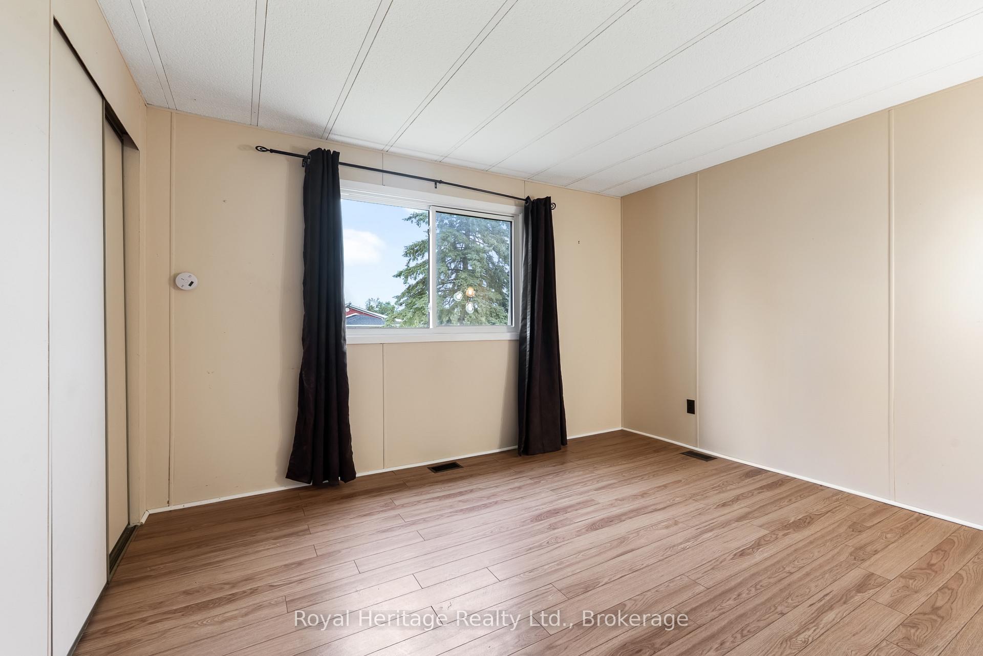 Photo 14 of 2 Fenelon Way, Kawartha Lakes, Lindsay — HOMEH