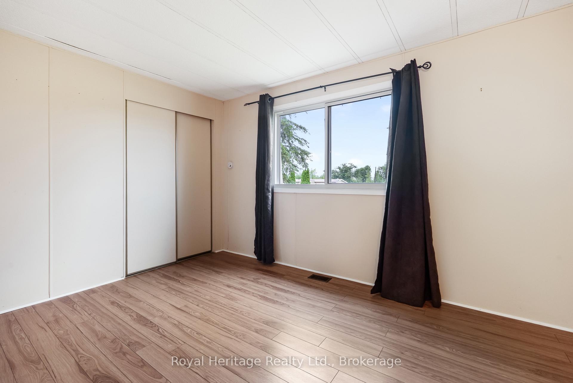 Photo 15 of 2 Fenelon Way, Kawartha Lakes, Lindsay — HOMEH