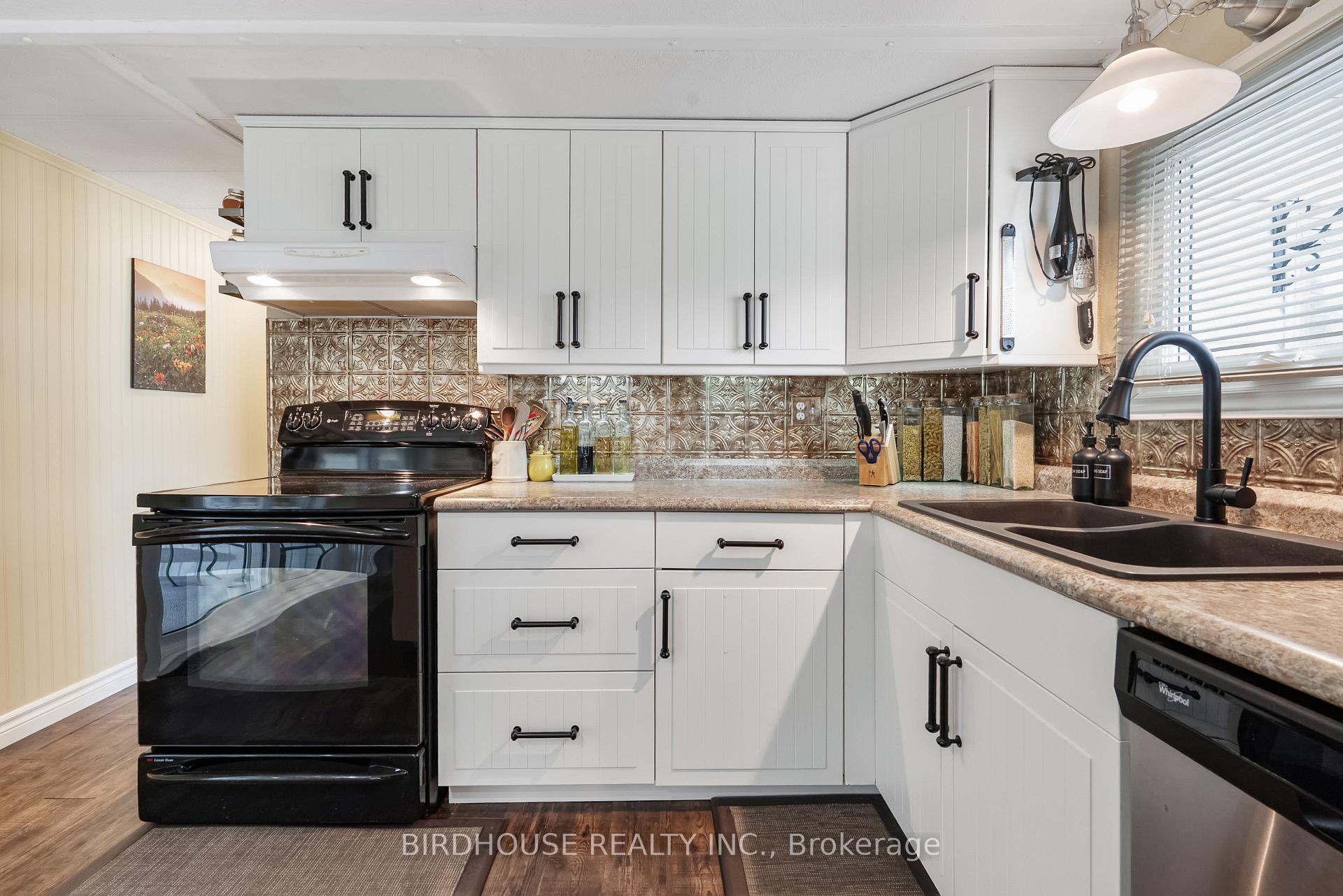 Photo 10 of 68 Glenway Drive, Kawartha Lakes, Verulam — HOMEH