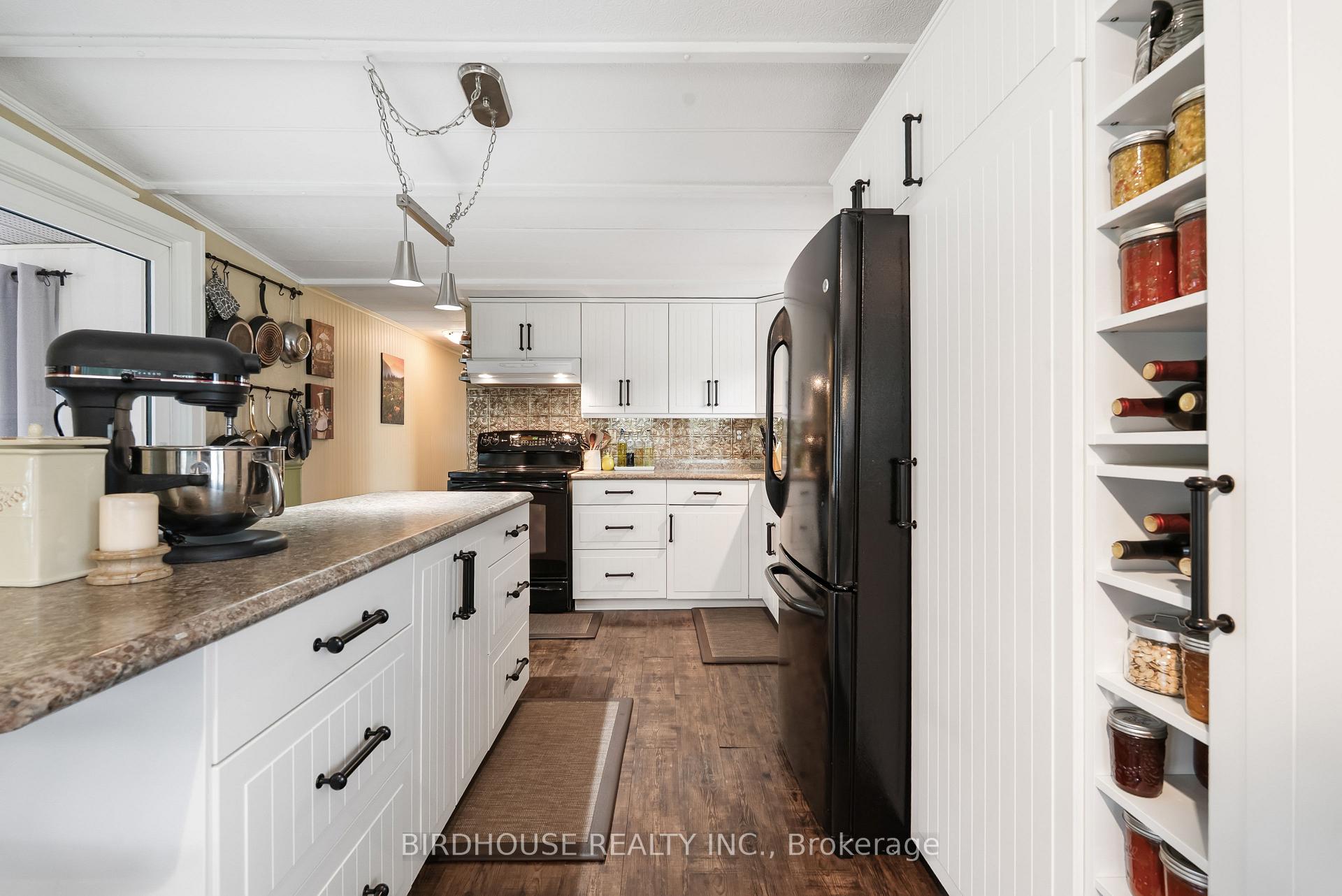 Photo 11 of 68 Glenway Drive, Kawartha Lakes, Verulam — HOMEH
