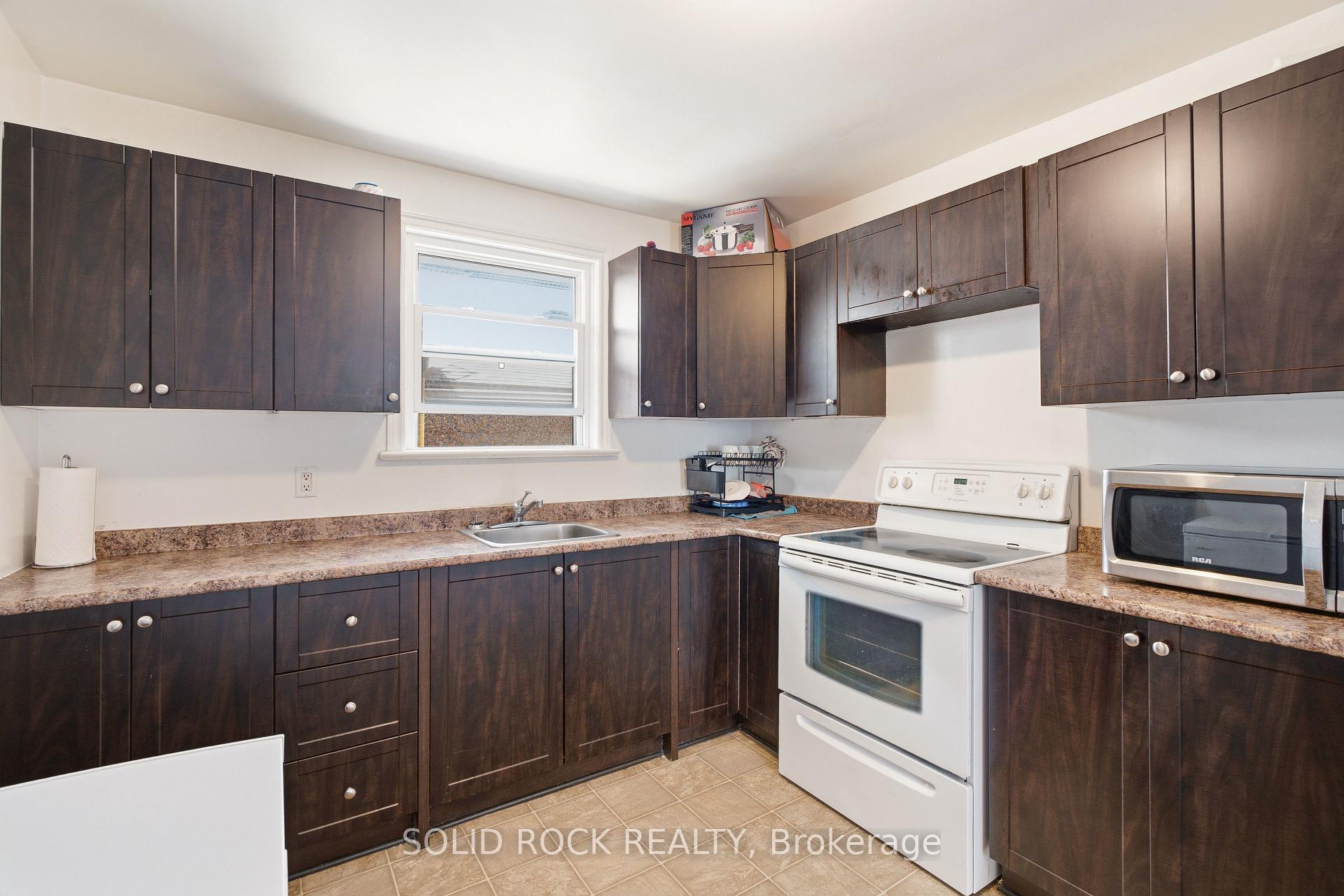Photo 17 of 289 Mcarthur Avenue, Ottawa, Vanier — HOMEH