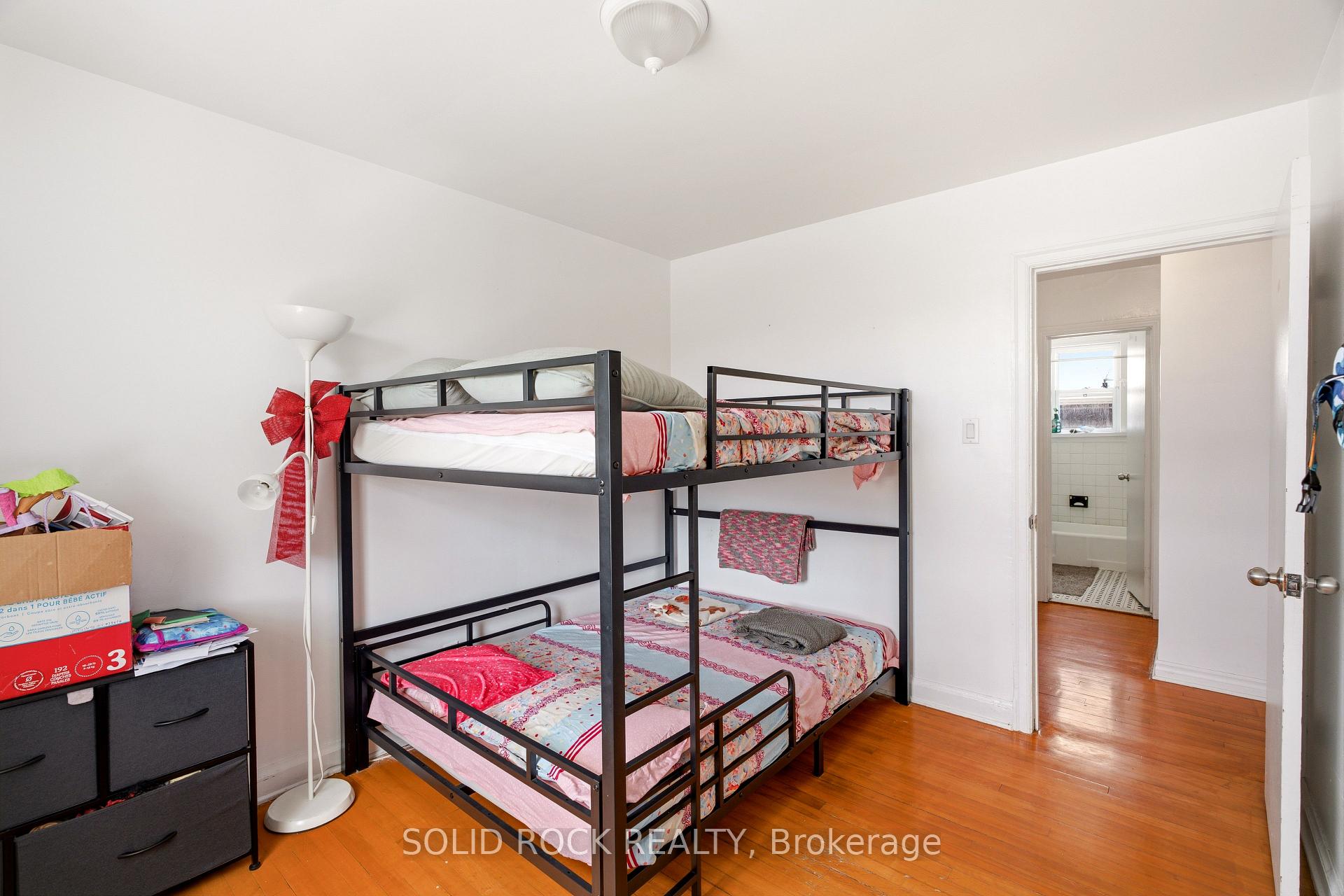Photo 23 of 289 Mcarthur Avenue, Ottawa, Vanier — HOMEH