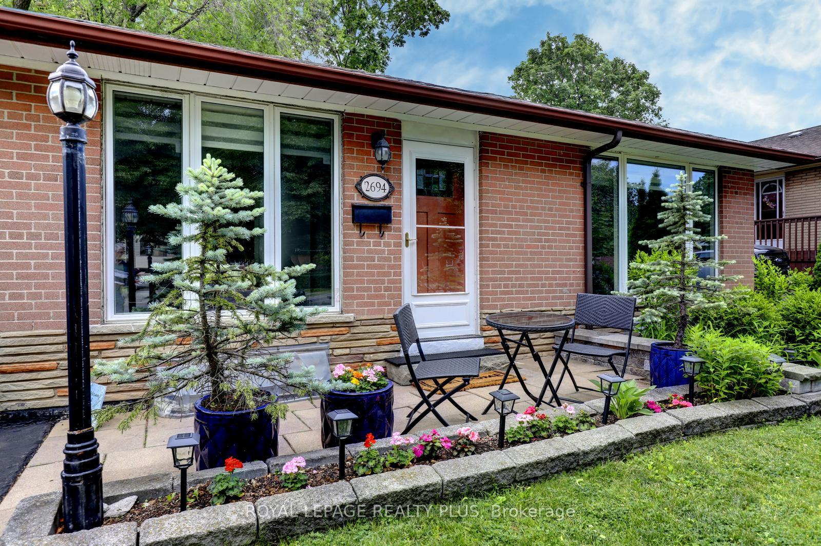 Photo 4 of 2694 Truscott Drive, Mississauga, Clarkson — HOMEH