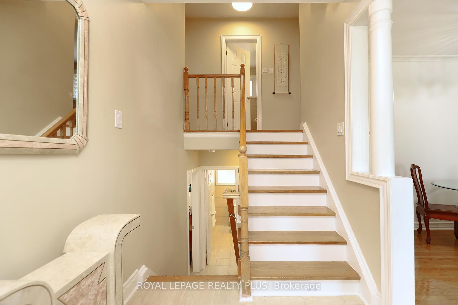 Photo 6 of 2694 Truscott Drive, Mississauga, Clarkson — HOMEH
