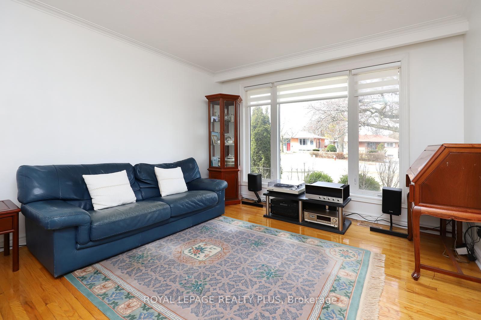 Photo 7 of 2694 Truscott Drive, Mississauga, Clarkson — HOMEH