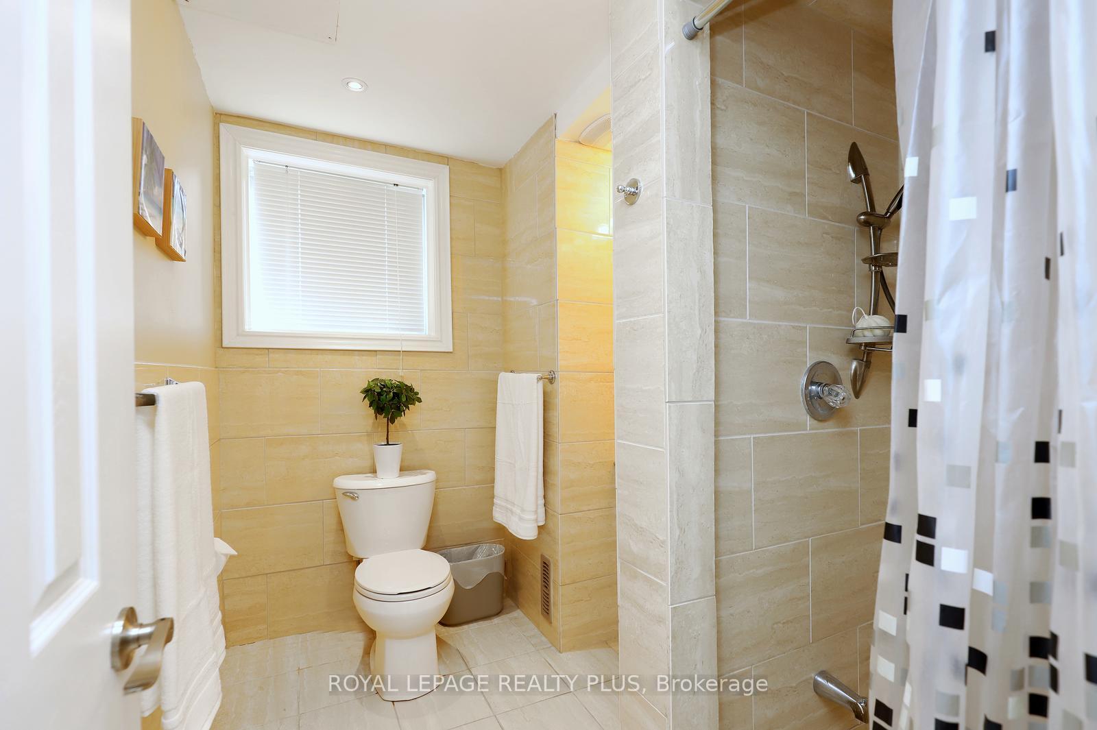 Photo 23 of 2694 Truscott Drive, Mississauga, Clarkson — HOMEH
