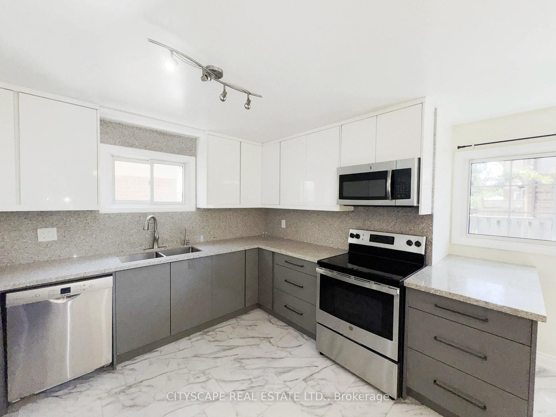 Photo 12 of 3 Gervais Drive, Brampton, Fletcher's West — HOMEH