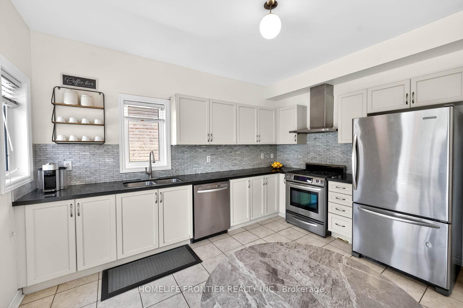 Photo 9 of 38 Templeton Court, Brampton, Bram East — HOMEH