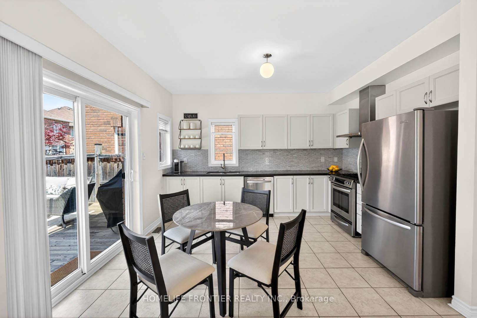 Photo 10 of 38 Templeton Court, Brampton, Bram East — HOMEH