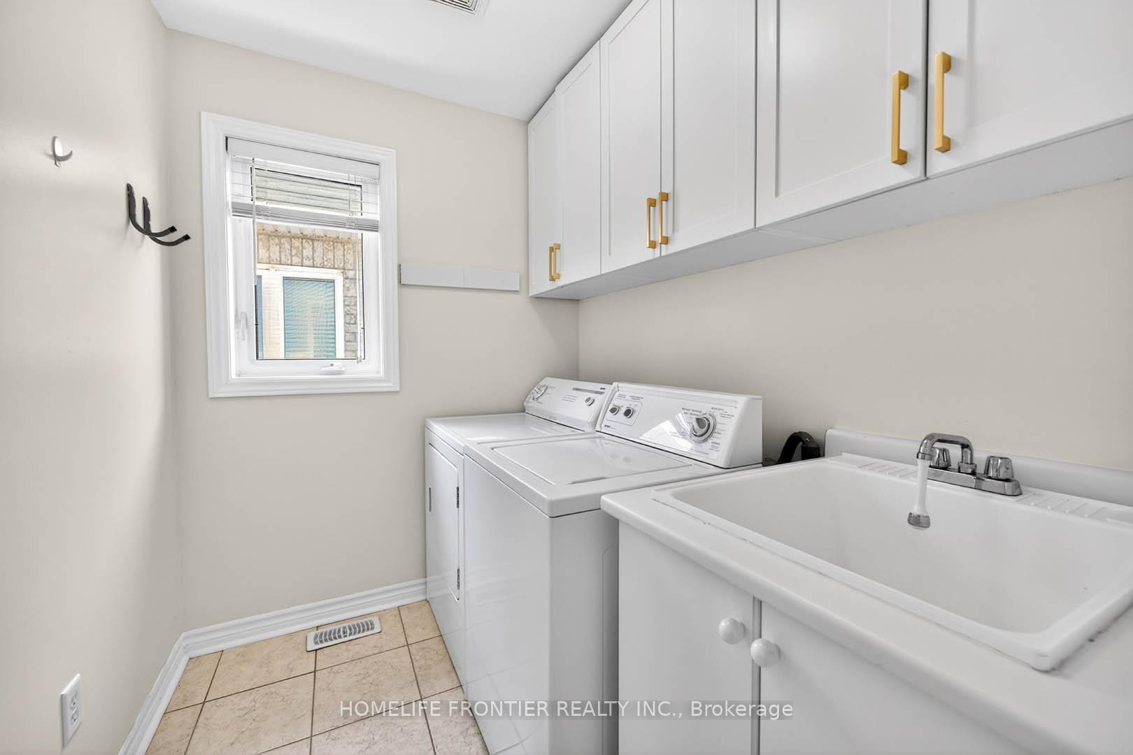 Photo 26 of 38 Templeton Court, Brampton, Bram East — HOMEH
