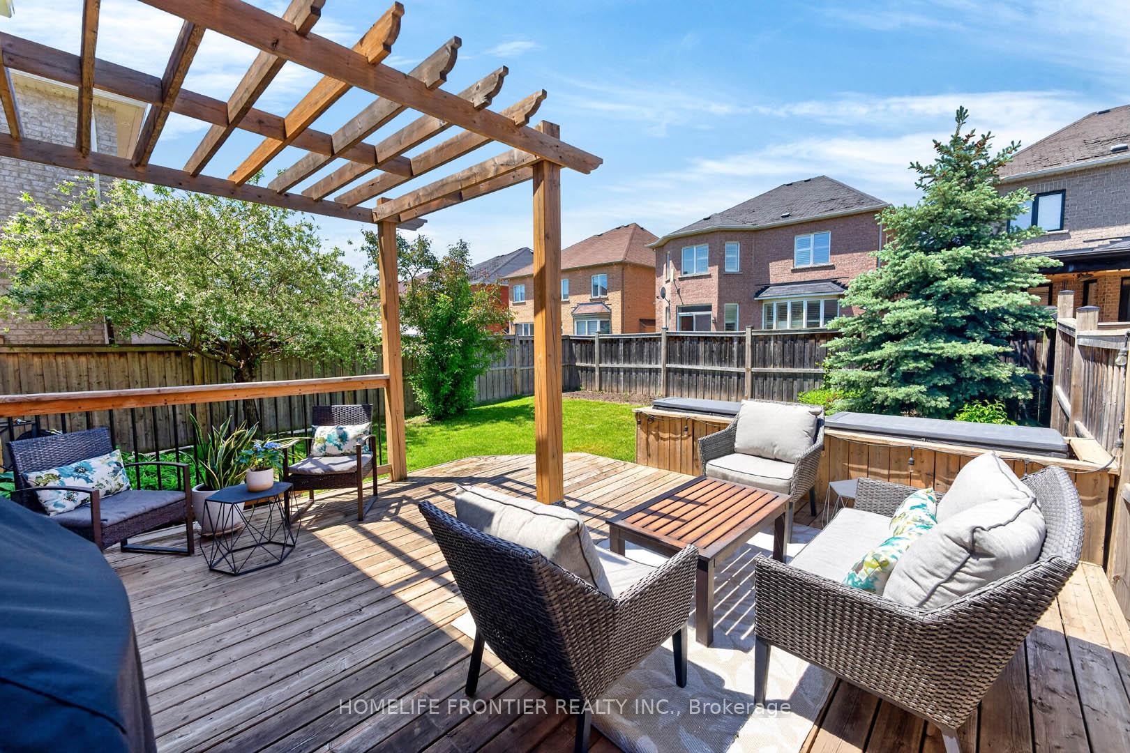 Photo 36 of 38 Templeton Court, Brampton, Bram East — HOMEH