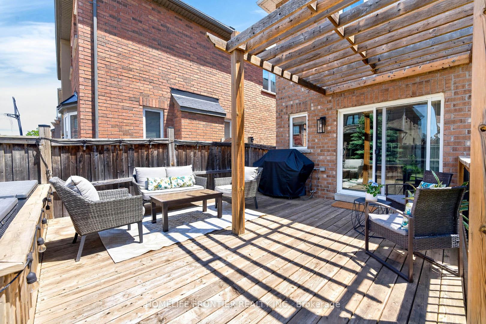 Photo 37 of 38 Templeton Court, Brampton, Bram East — HOMEH