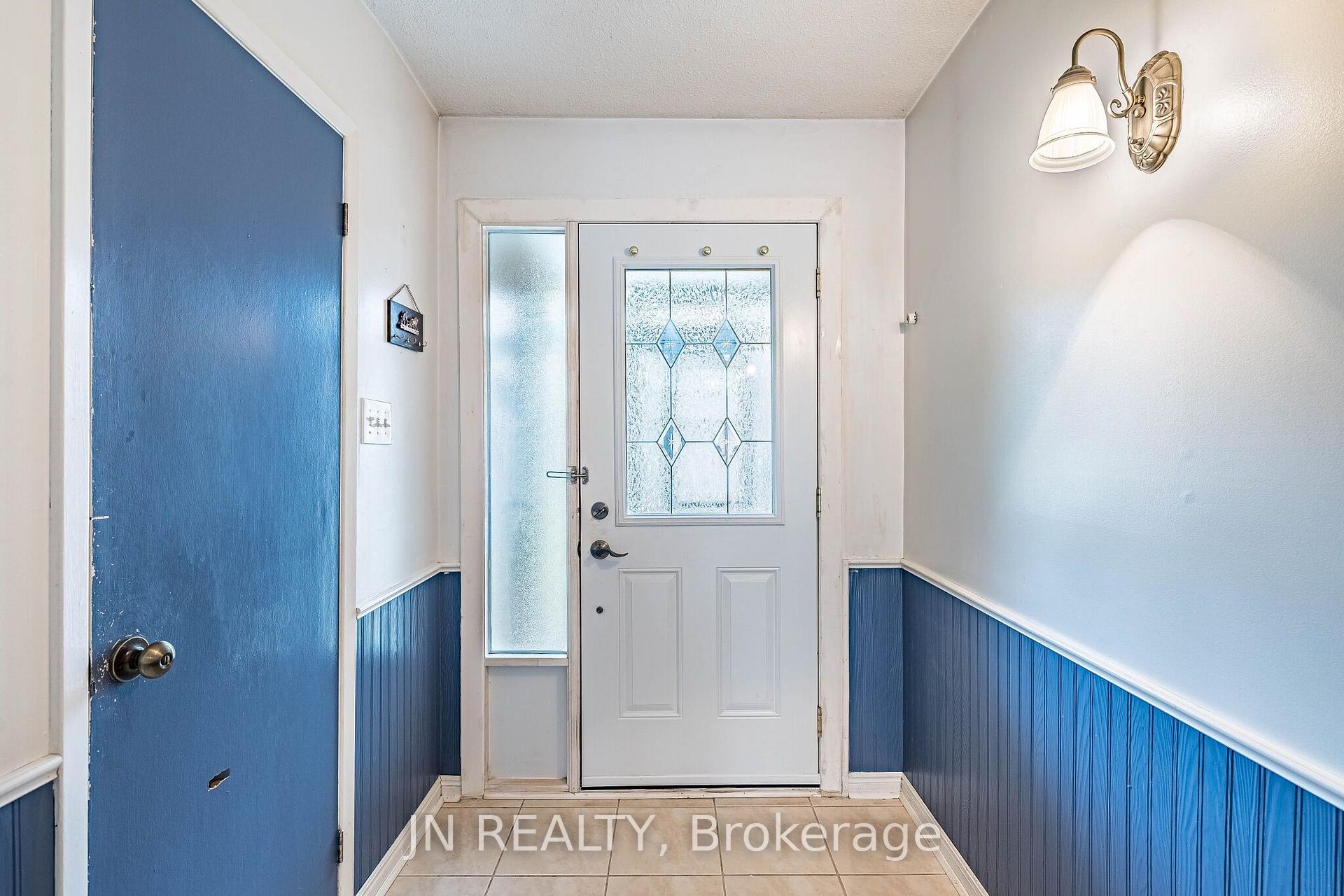 Photo 7 of 15 Gatwick Lane, Brampton, Northgate — HOMEH