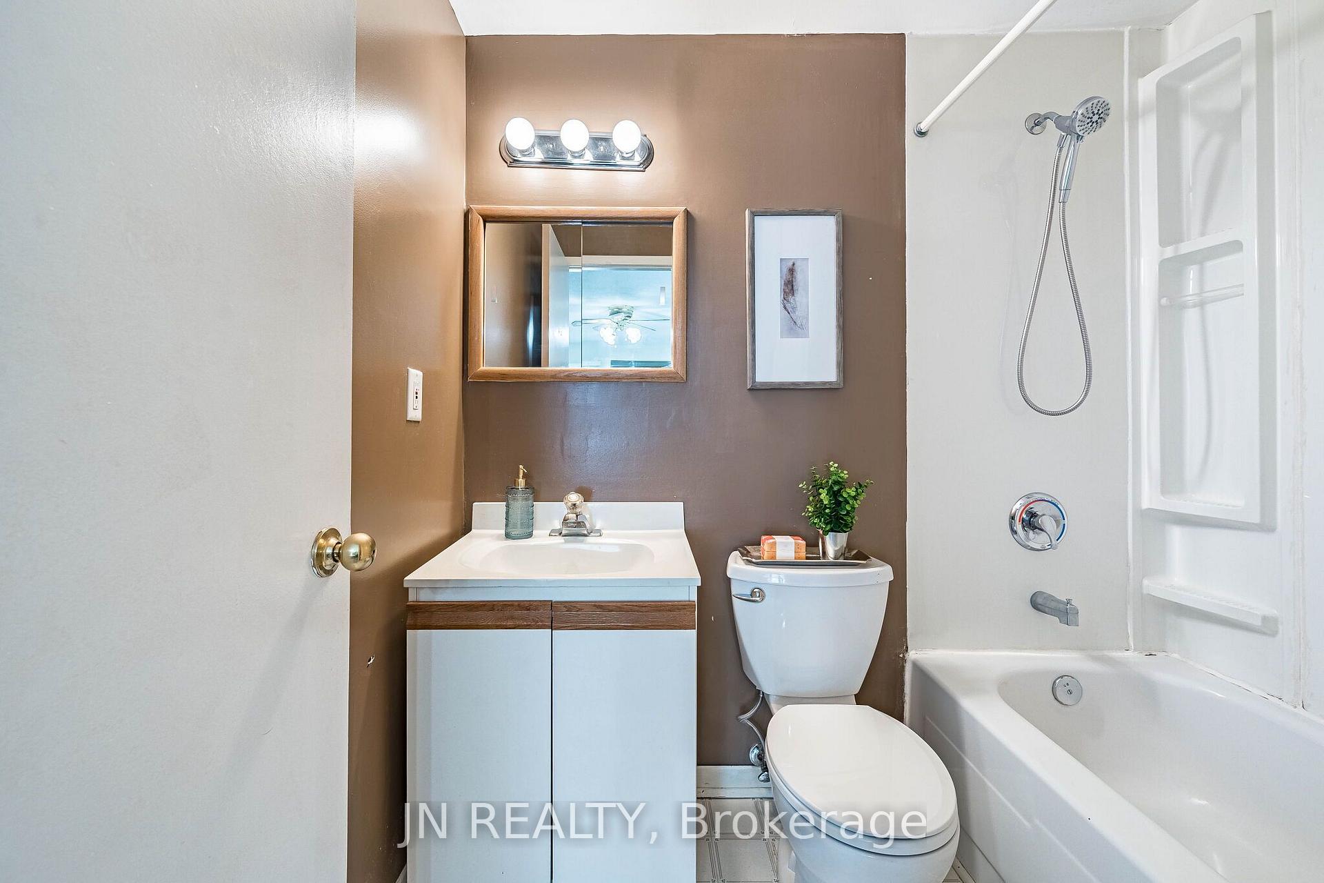 Photo 32 of 15 Gatwick Lane, Brampton, Northgate — HOMEH