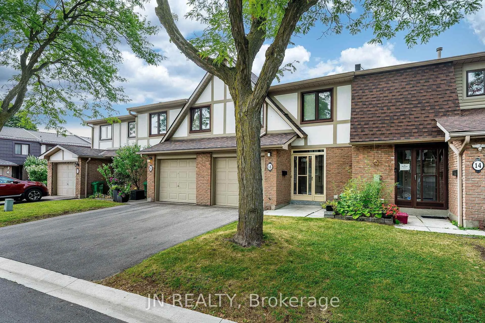 Photo 2 of 15 Gatwick Lane, Brampton, Northgate — HOMEH