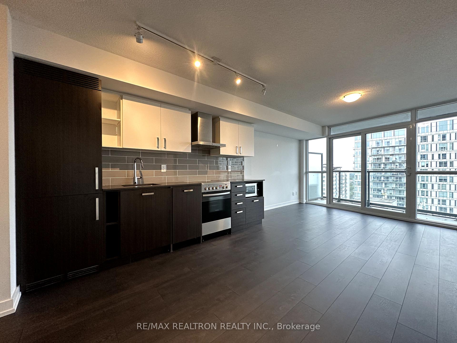 Photo 7 of Unit 2008, 125 Redpath Avenue, Toronto, Mount Pleasant West — HOMEH