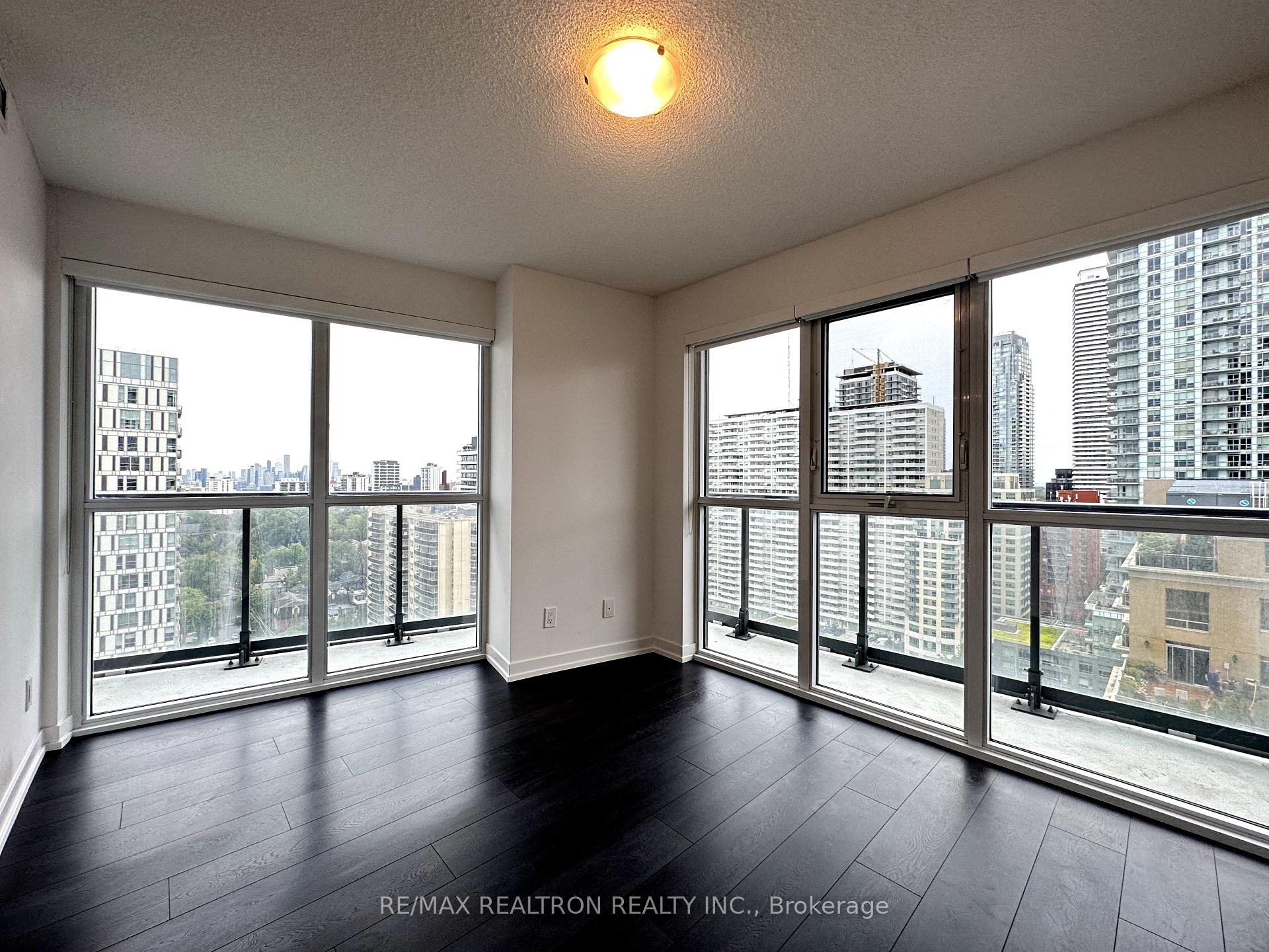 Photo 13 of Unit 2008, 125 Redpath Avenue, Toronto, Mount Pleasant West — HOMEH