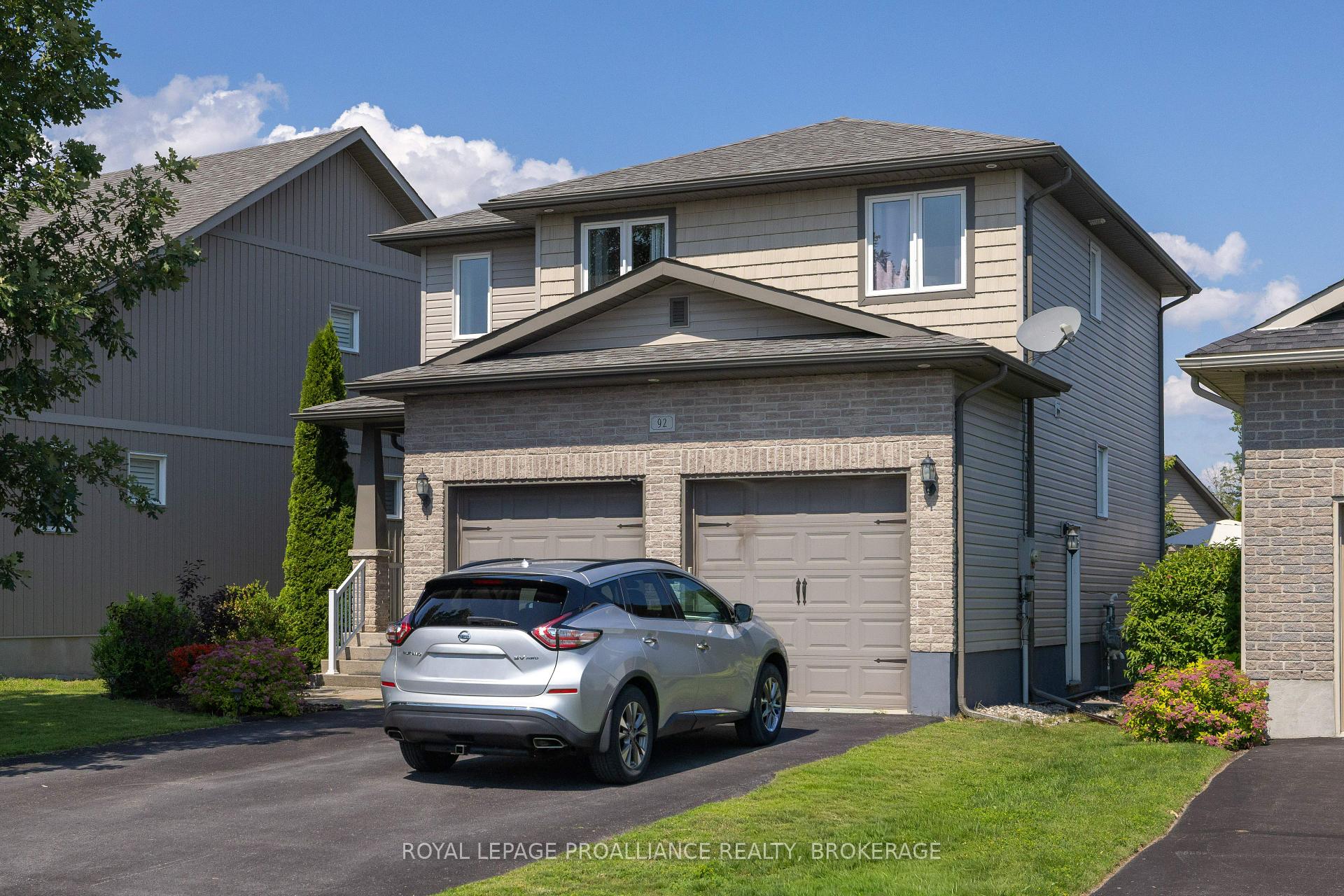 Photo 2 of 92 Windermere Boulevard, Loyalist, Bath — HOMEH