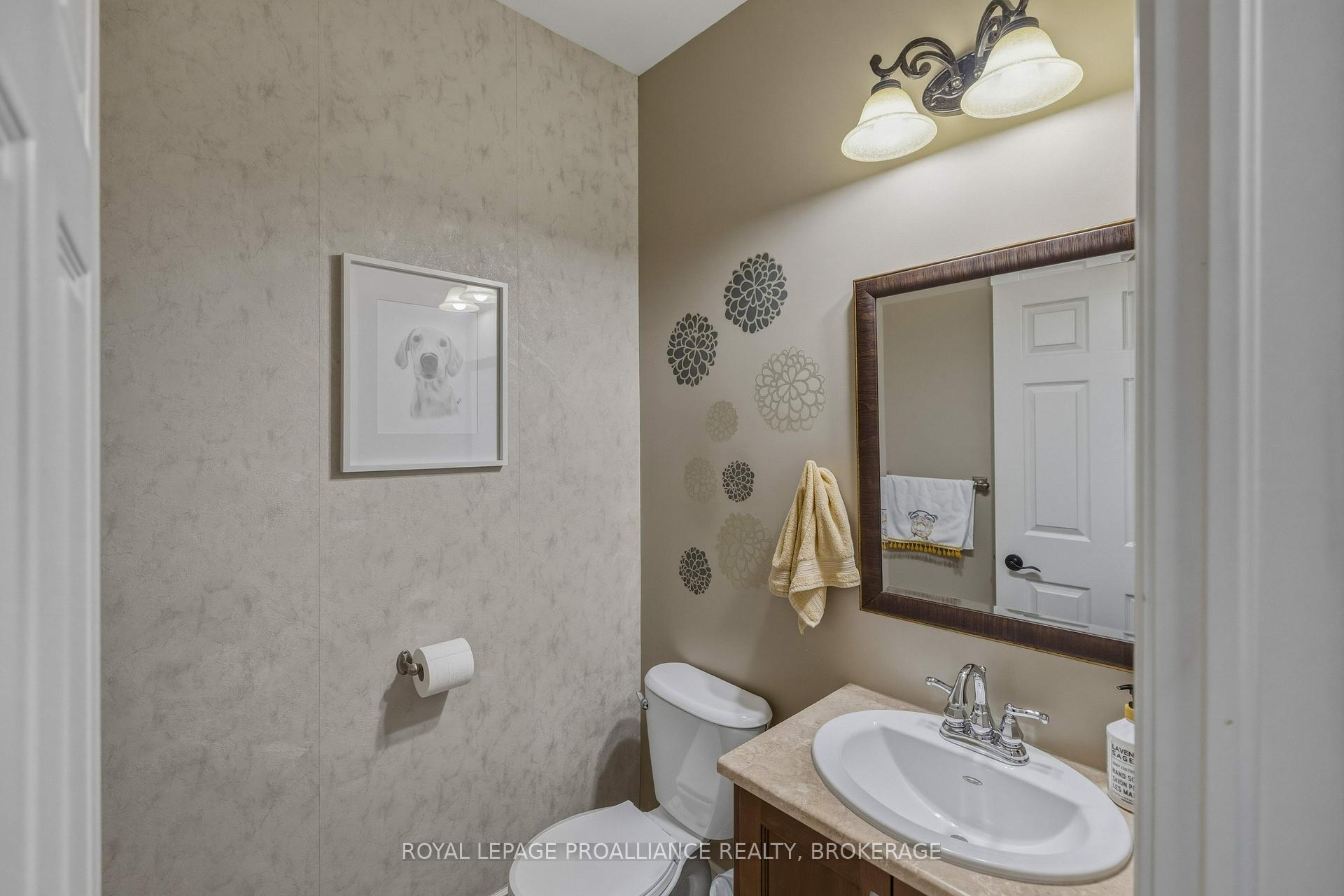 Photo 6 of 92 Windermere Boulevard, Loyalist, Bath — HOMEH