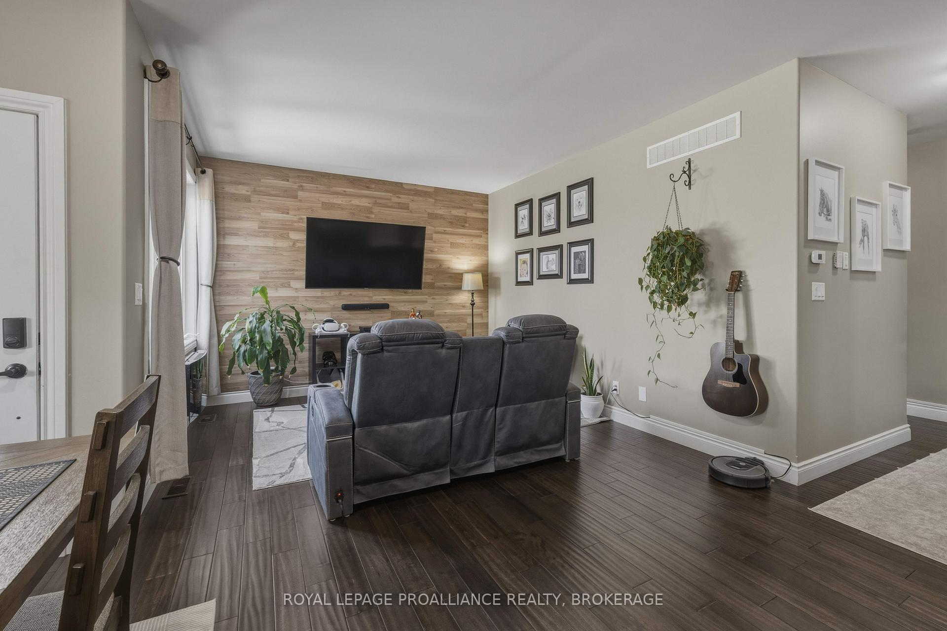 Photo 17 of 92 Windermere Boulevard, Loyalist, Bath — HOMEH