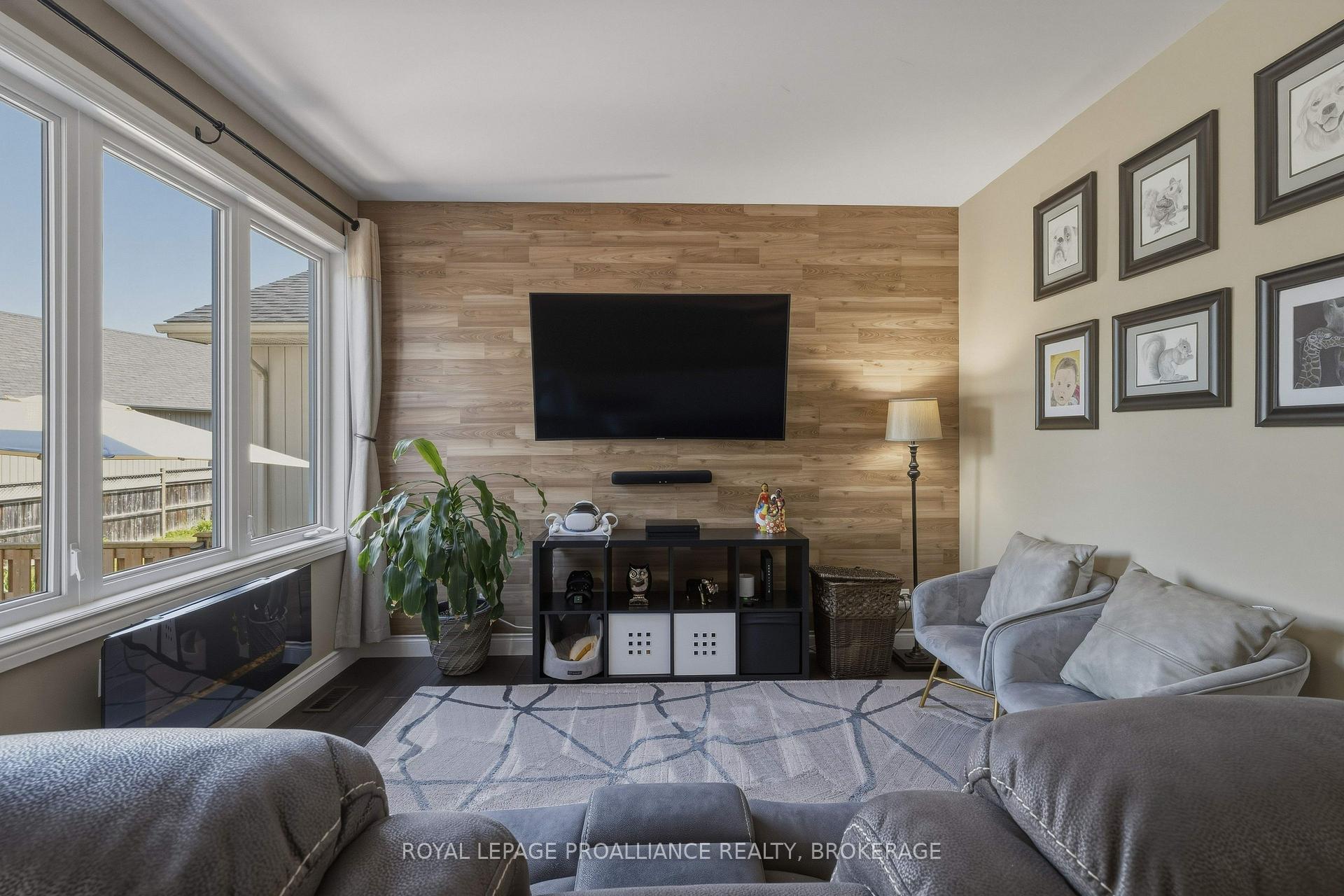 Photo 18 of 92 Windermere Boulevard, Loyalist, Bath — HOMEH
