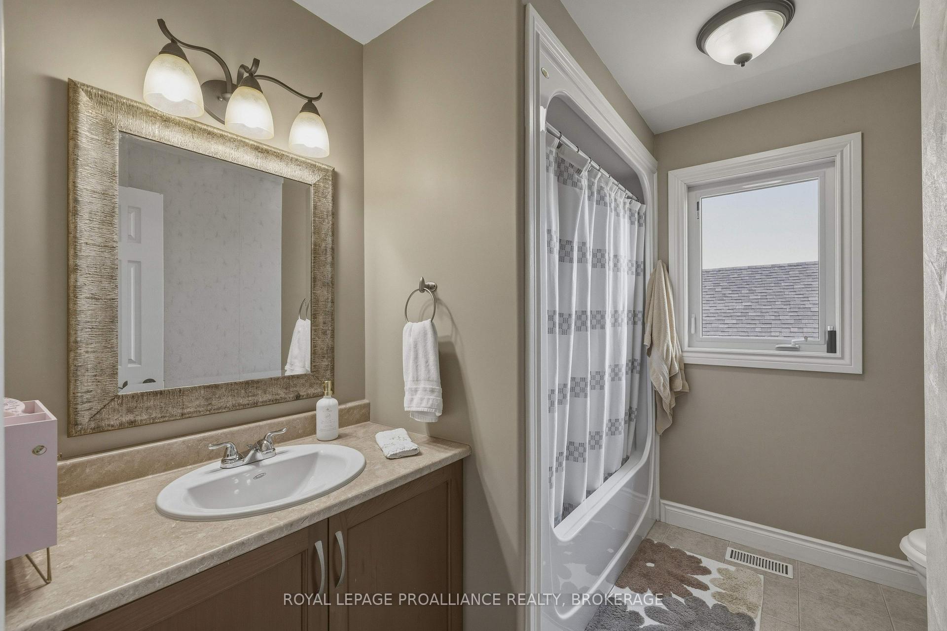 Photo 26 of 92 Windermere Boulevard, Loyalist, Bath — HOMEH