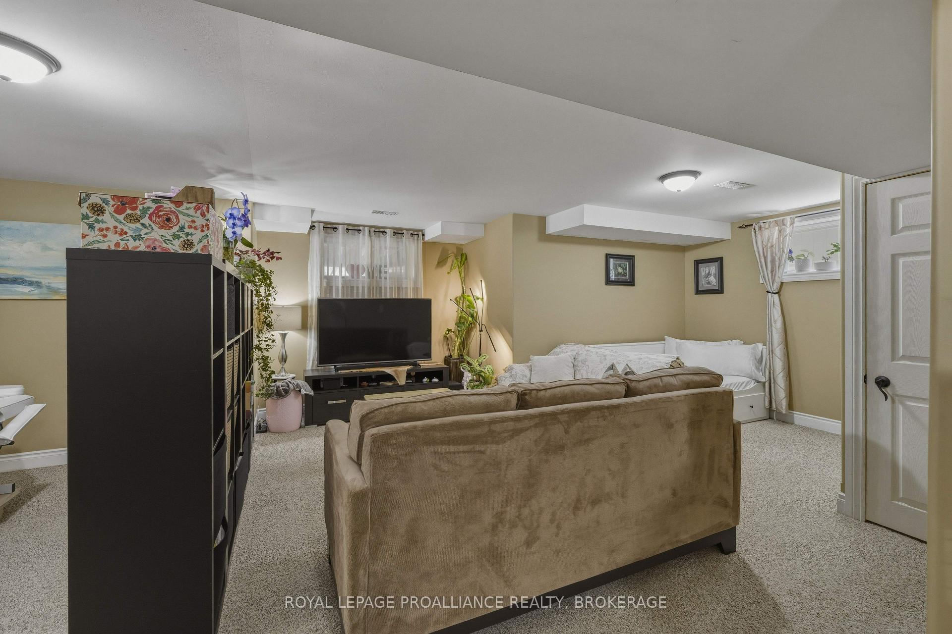 Photo 34 of 92 Windermere Boulevard, Loyalist, Bath — HOMEH