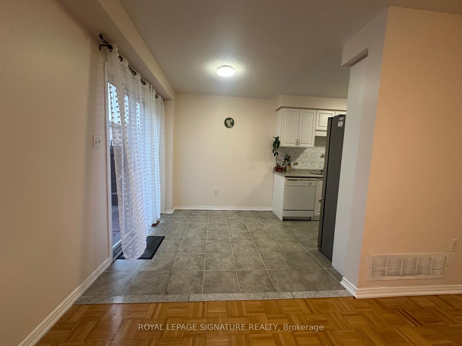 Photo 7 of 28 Pompano Place, Brampton, Bram East — HOMEH