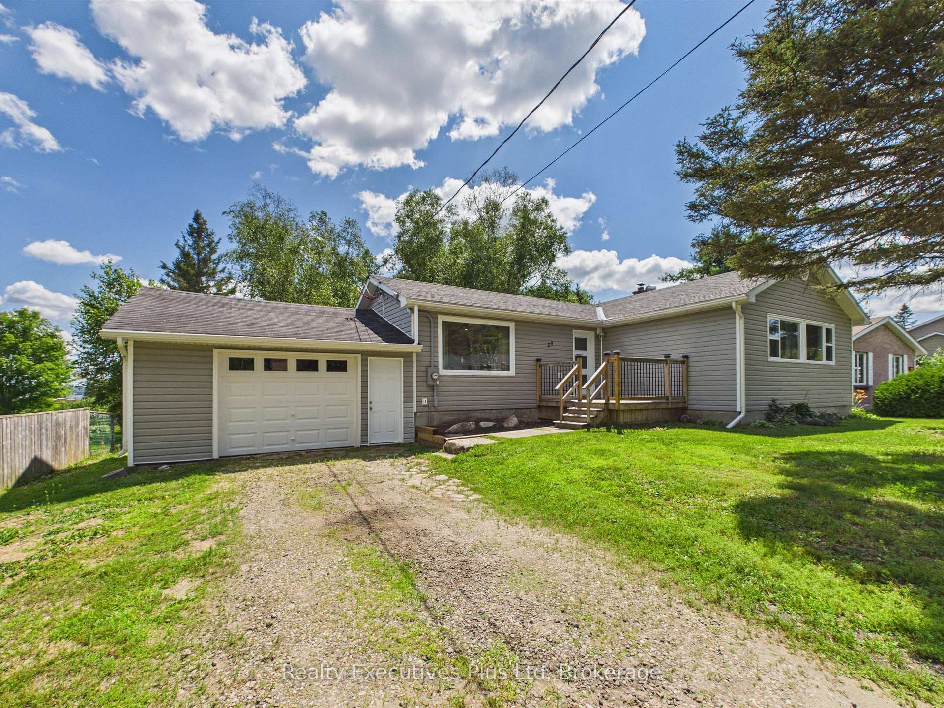Photo 2 of 29 Queen Street, Sundridge — HOMEH