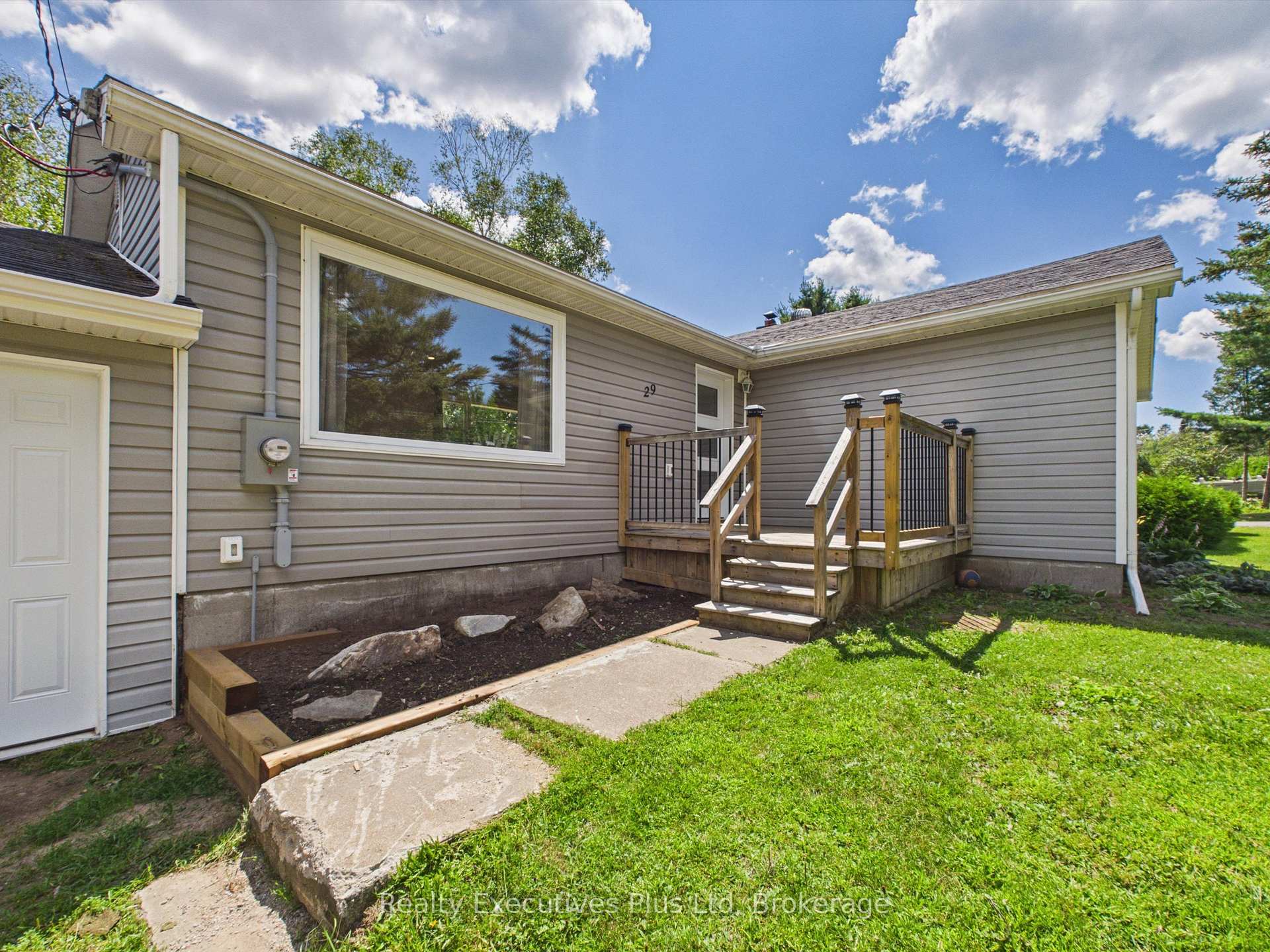 Photo 3 of 29 Queen Street, Sundridge — HOMEH