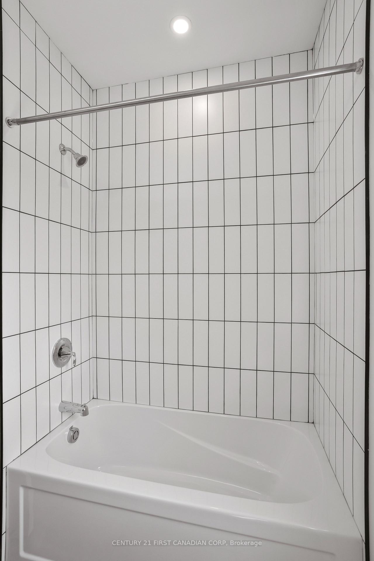 Photo 19 of LOT 33 Upper West Avenue, London, South B — HOMEH