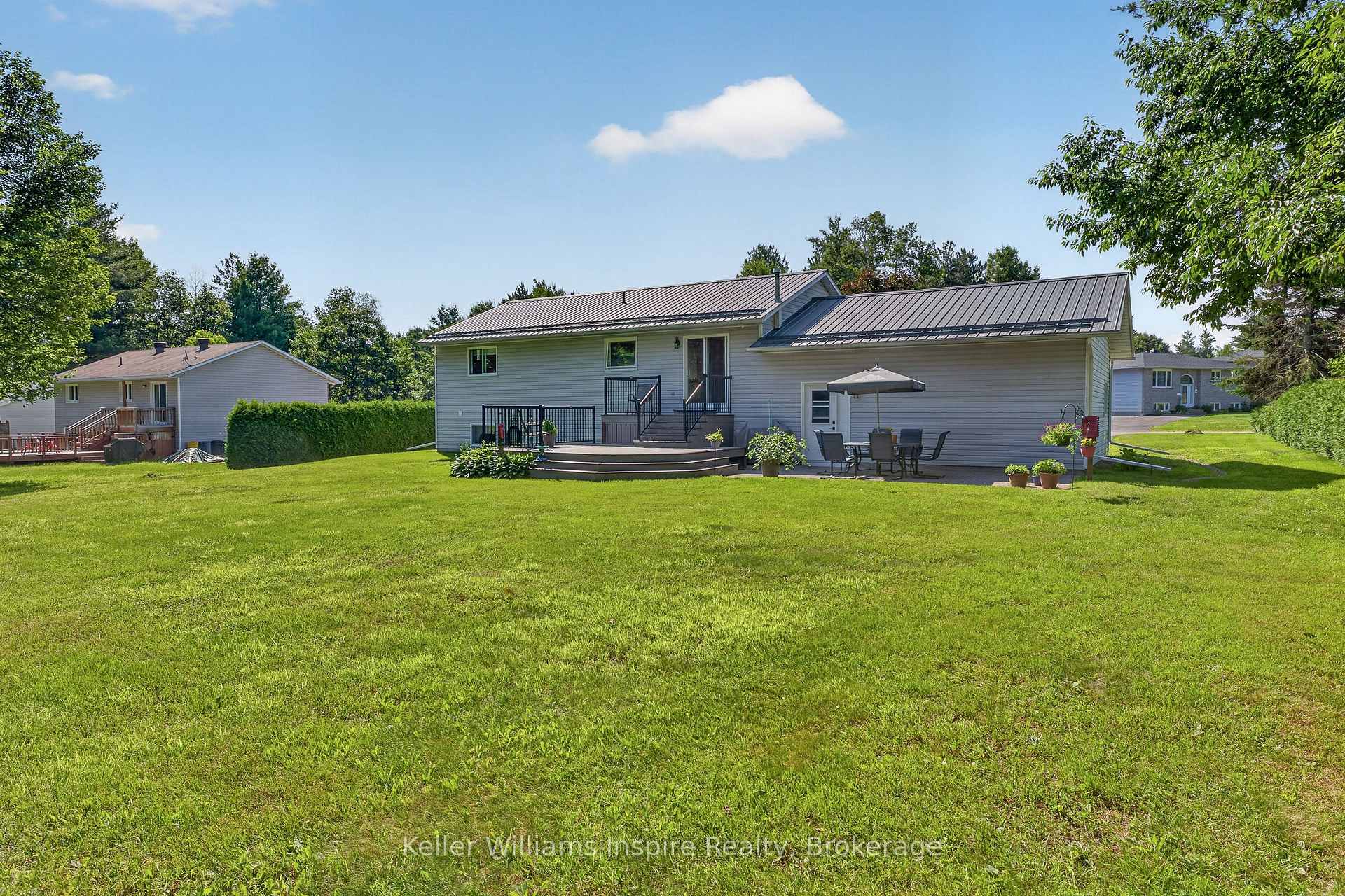Photo 4 of 12 Jamie Crescent, Petawawa, Petawawa — HOMEH
