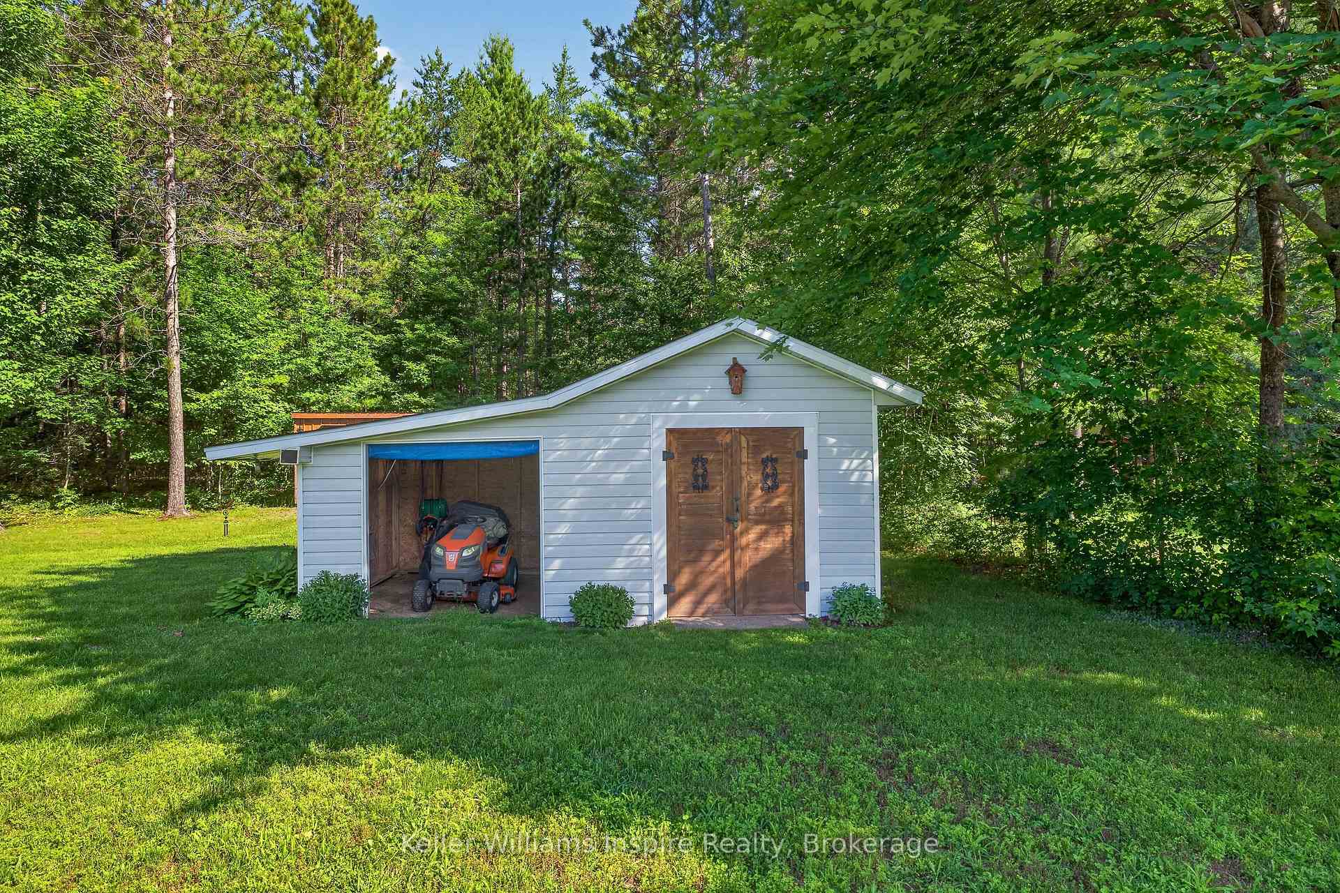 Photo 13 of 12 Jamie Crescent, Petawawa, Petawawa — HOMEH