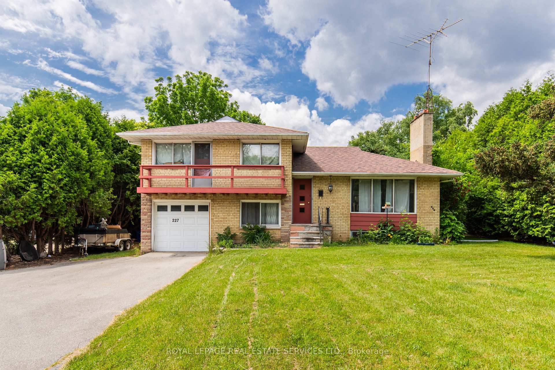 Photo of Unit Unit #2, 227 Lakeshore Road W