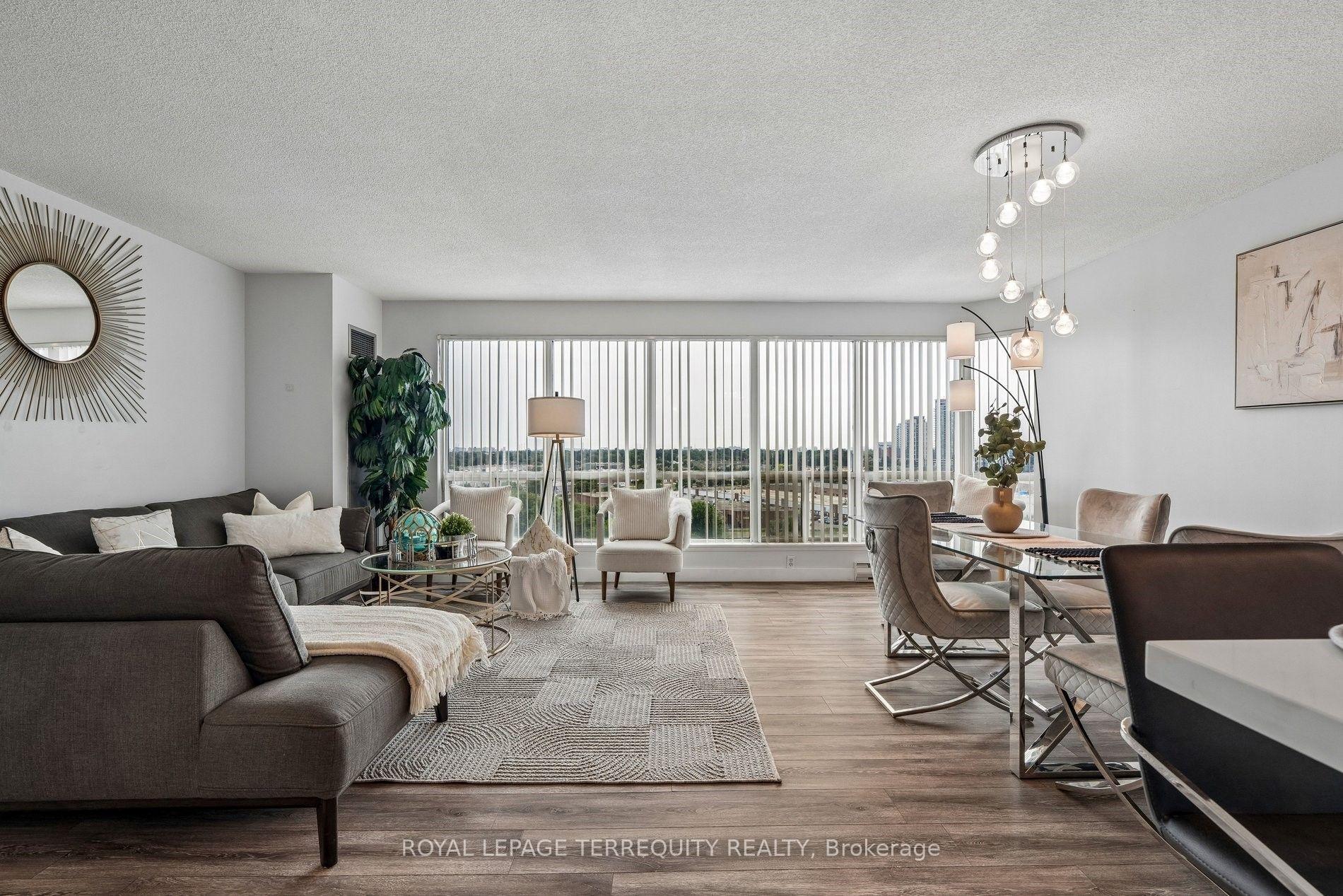 Photo 2 of Unit 906, 18 Lee Centre Drive, Scarborough, Woburn — HOMEH