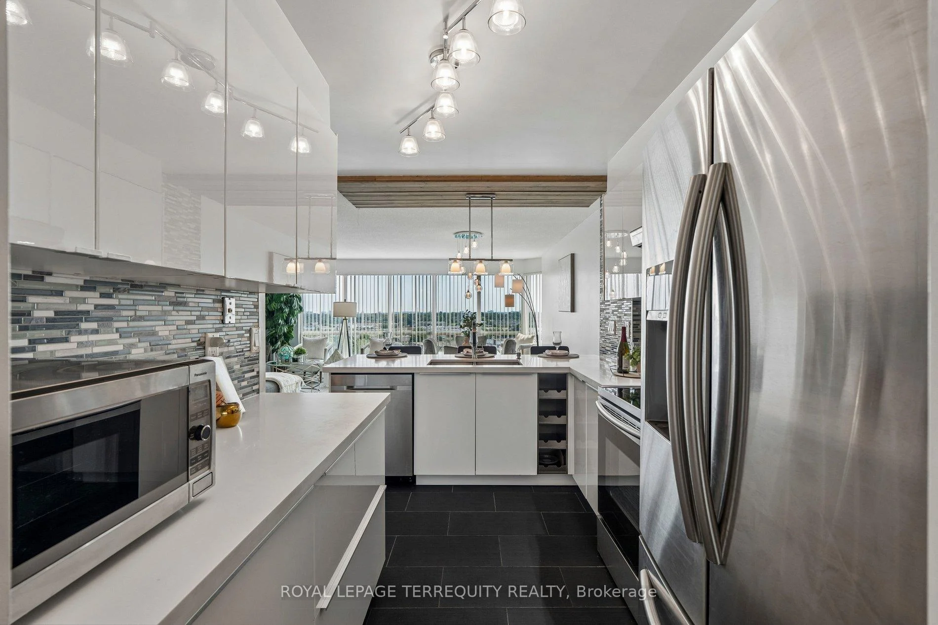 Photo 12 of Unit 906, 18 Lee Centre Drive, Scarborough, Woburn — HOMEH